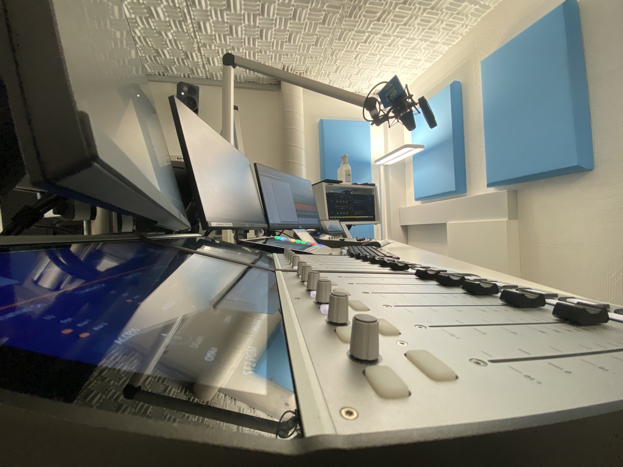 Blick ins Studio von Radio BeO - mit dem Ferienpass siehst du noch viel mehr;-)